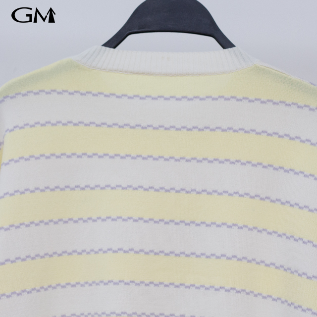 New striped contrast knit top