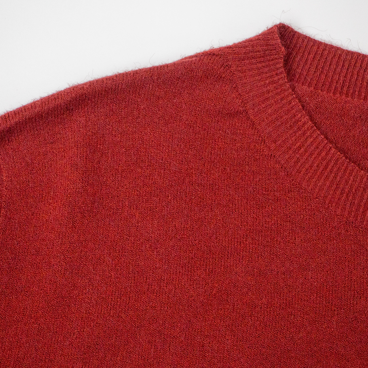 New jujube red round neck woolen sweater