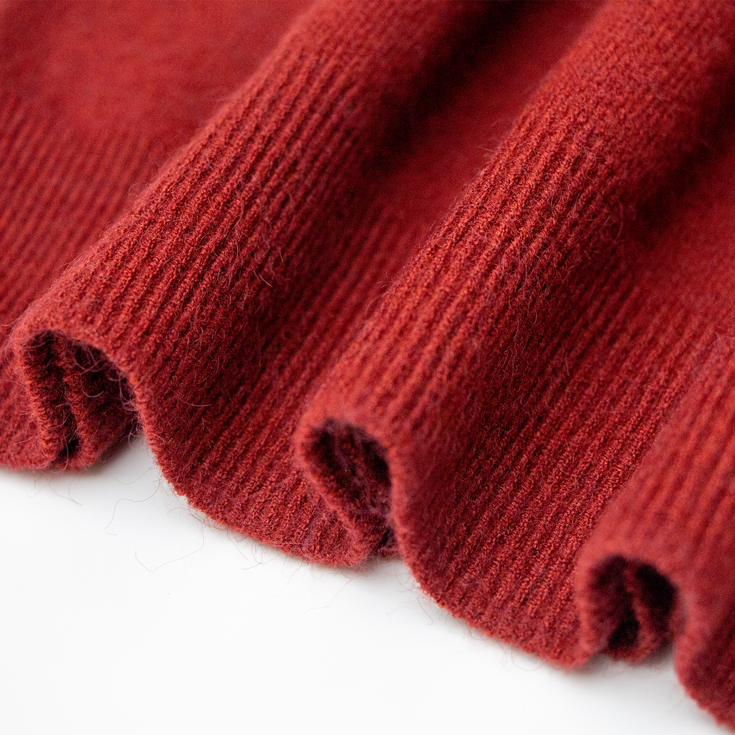 New jujube red round neck woolen sweater