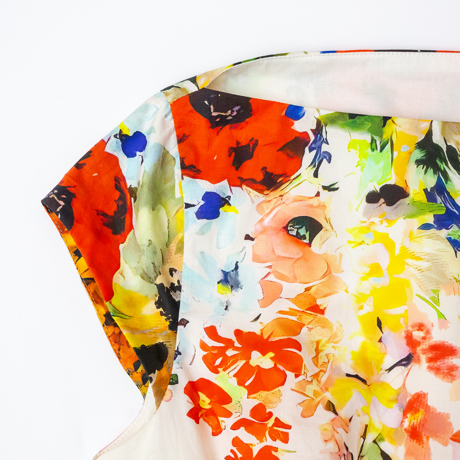New printed short sleeved slim fit dress