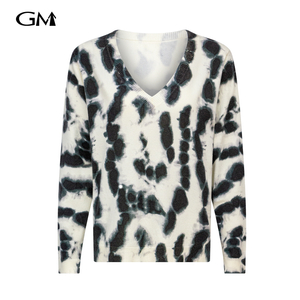 New V-neck loose knit top