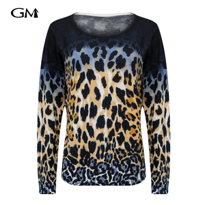 Fashionable leopard print large round neck knitted top