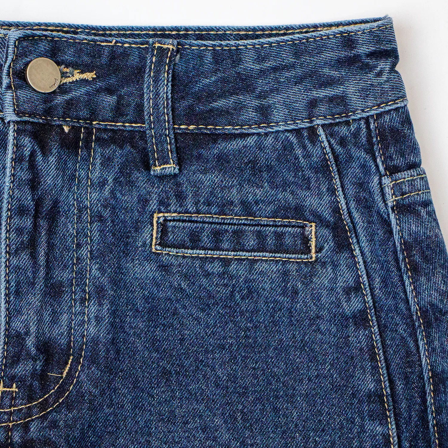 How To Remove Blood Stains From Denim？