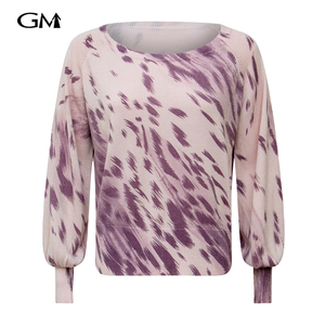 New round neck printed knit top