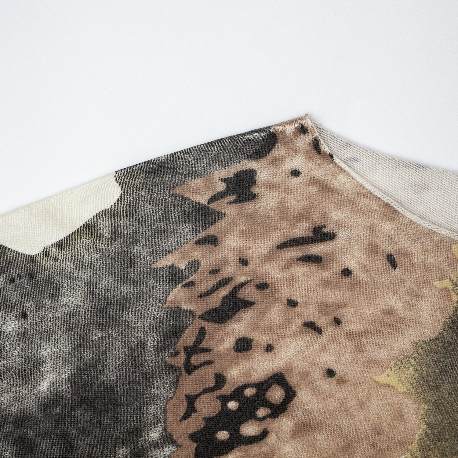 Exquisite printed loose fitting pullover knitted top
