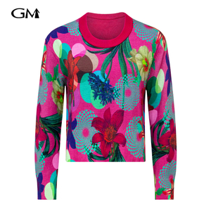 New round neck exquisite printed knitted top