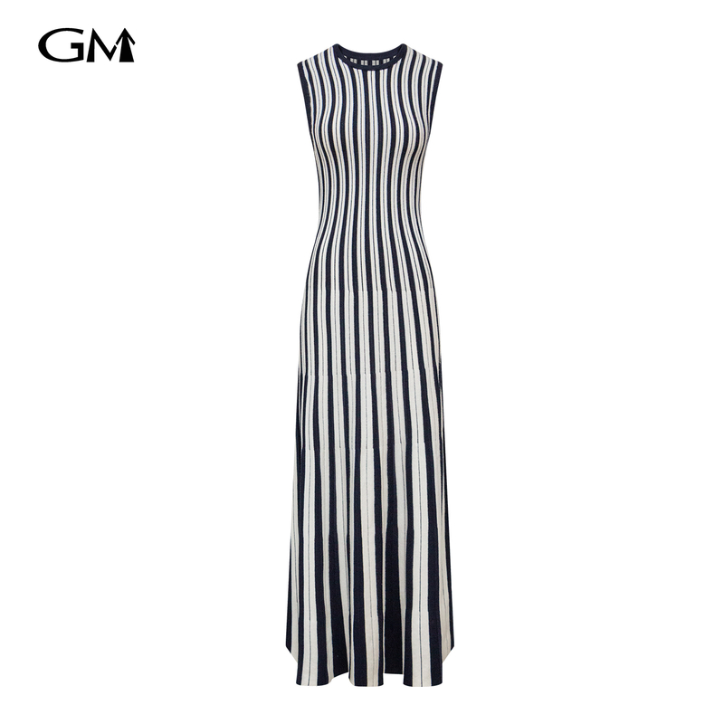 New round neck striped knitted dress