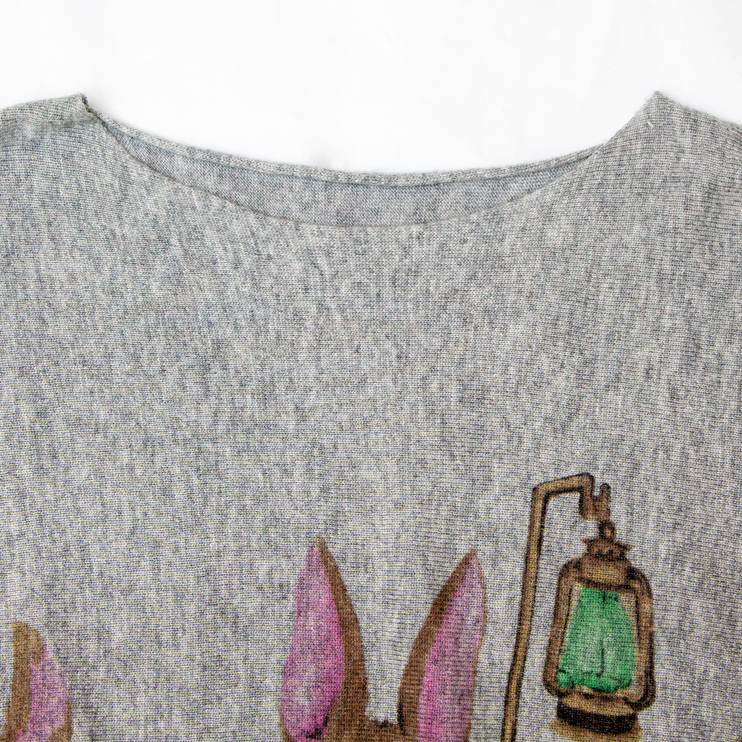 Fashionable round neck rabbit print gray knitted top