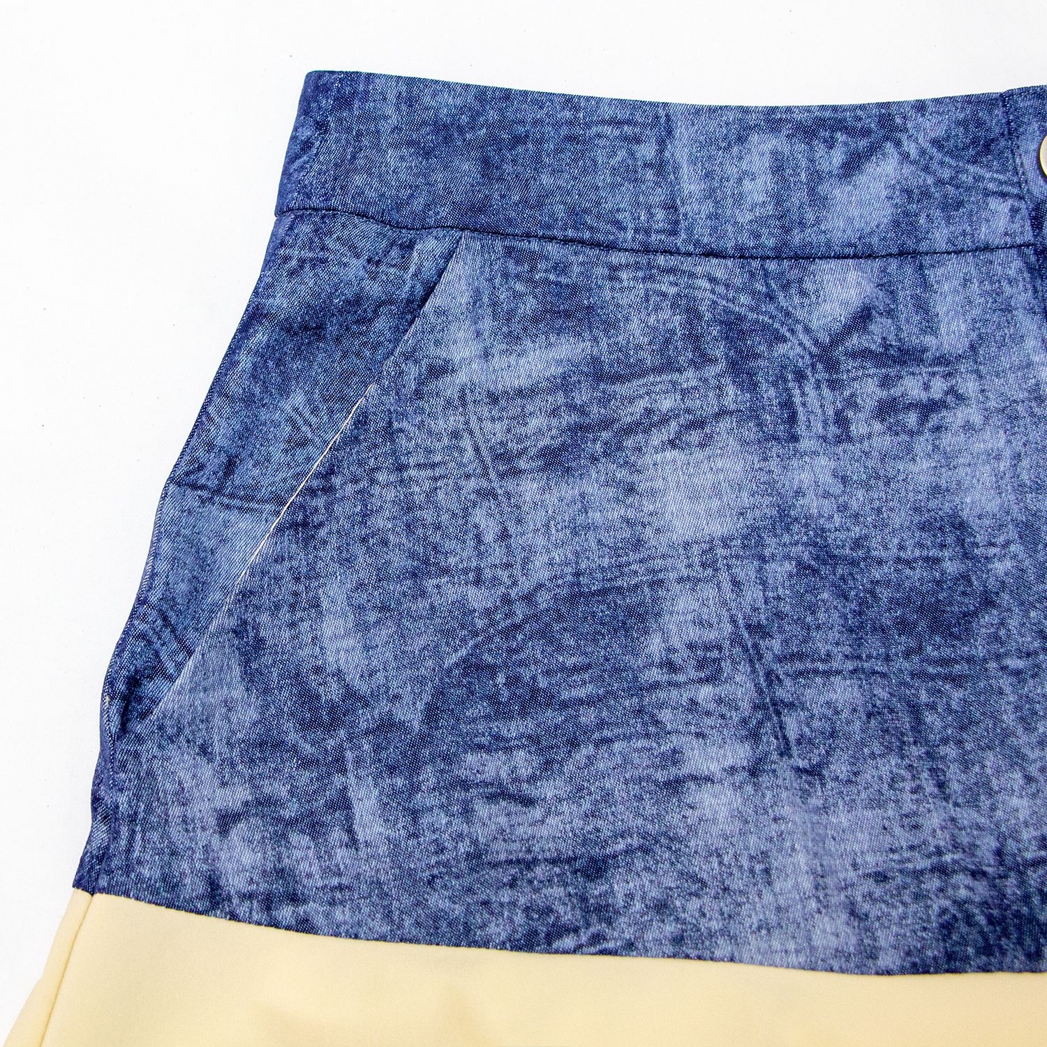 Fashionable and versatile denim patchwork skirt