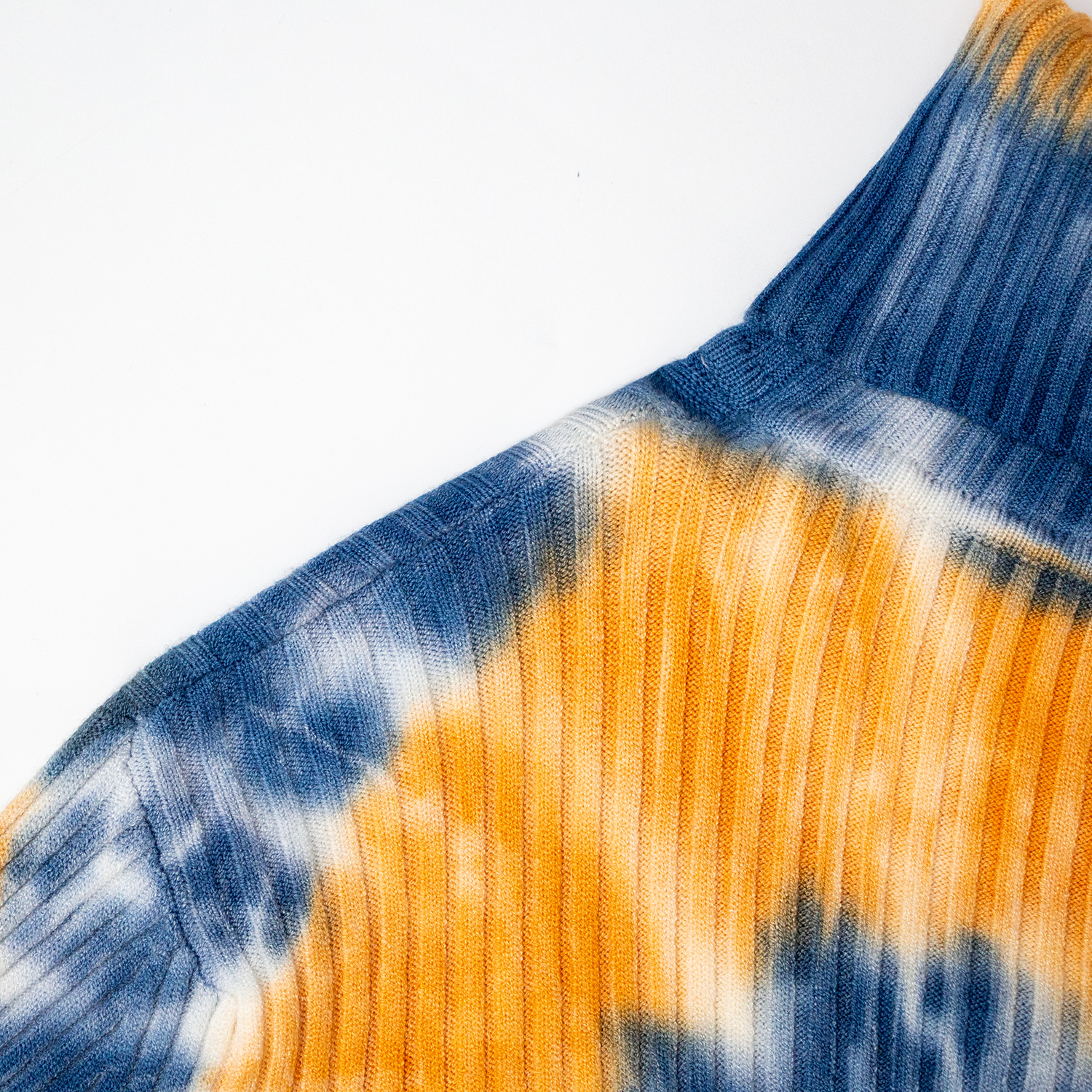 New tie dye stand up collar pullover knitted sweater