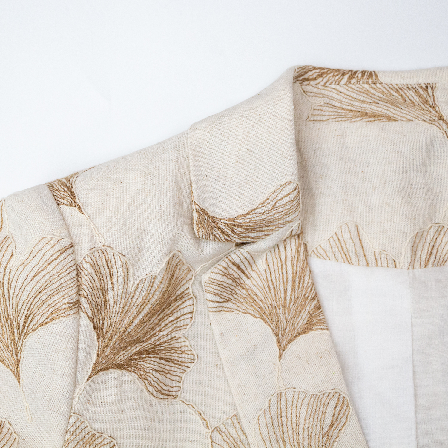 New three-dimensional embroidered V-neck suit jacket