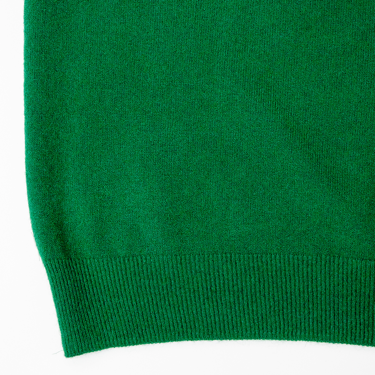 New minimalist solid color wool sweater