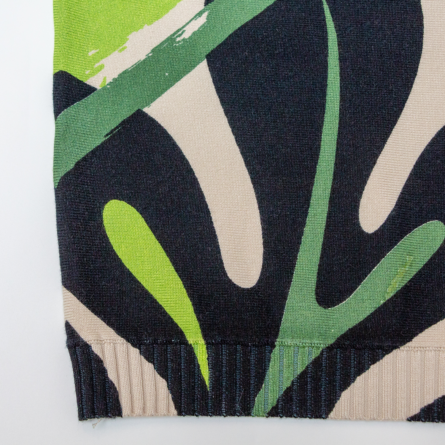 New Graffiti Printed Knitted Top