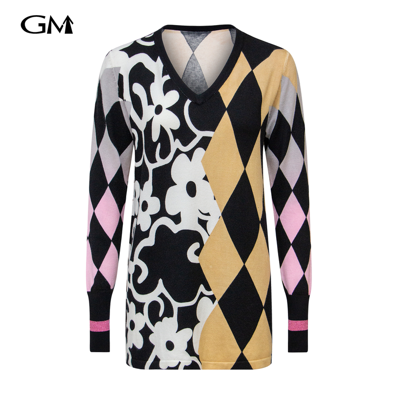 Fashionable geometric printed knitted top