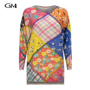 New round neck geometric printed knit sweater