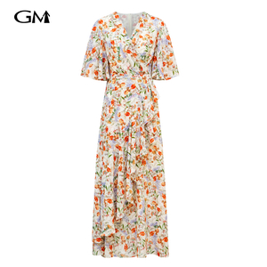 New exquisite printed V-neck dress